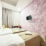 Guest house Casa Roxana 3*