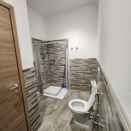 Pensión Casa Roxana 3*