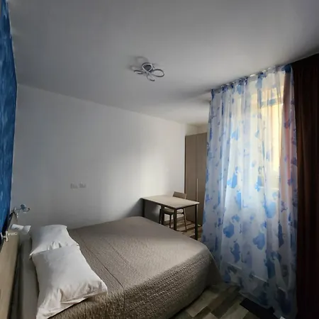 בית הארחה Casa Roxana