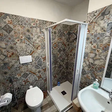 Casa Roxana בית הארחה