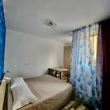 Casa Roxana 3*